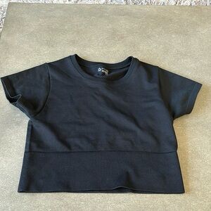 Women’s workout top (NWT)